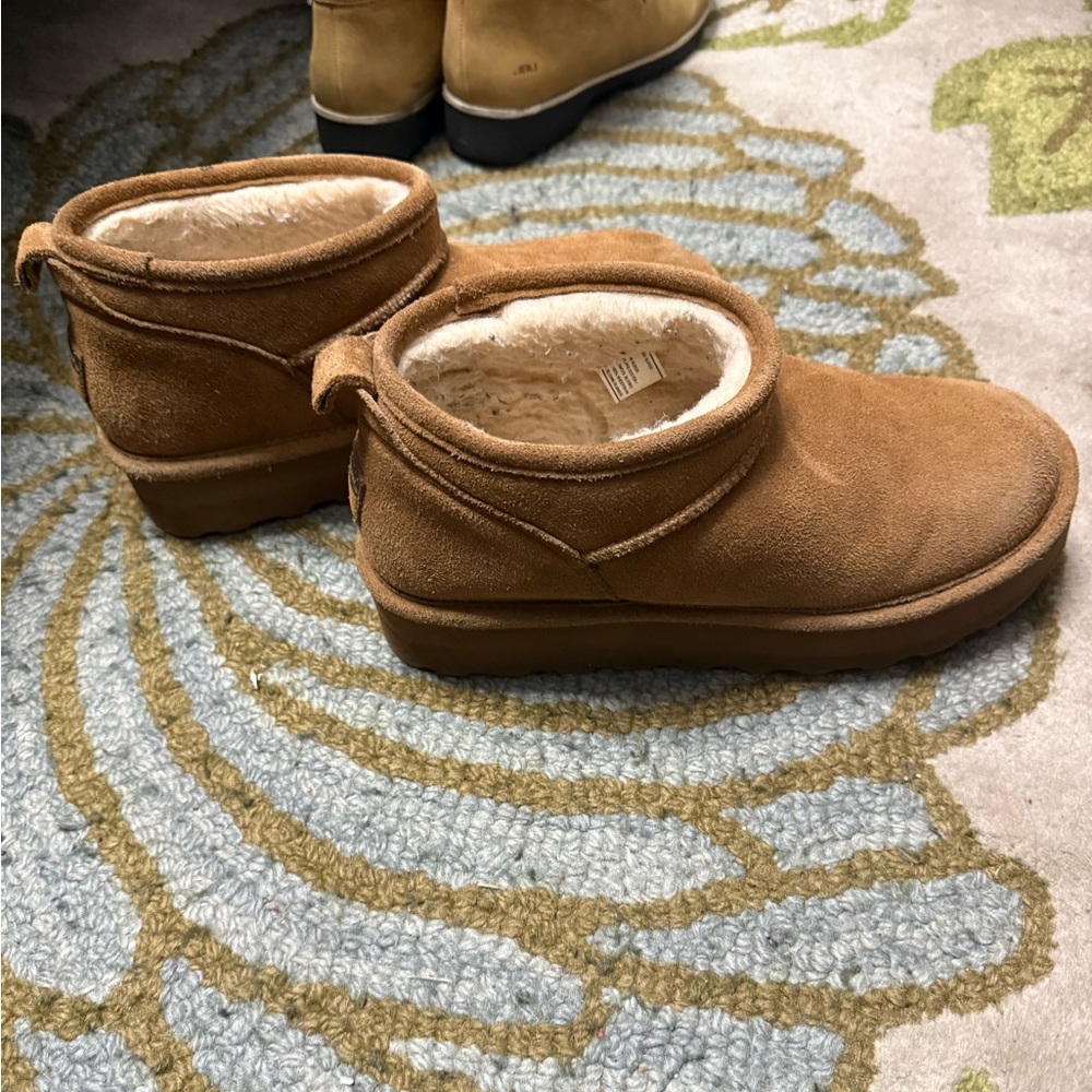 BEAR PAW MINI PLATFORM UGGS SIZE 10